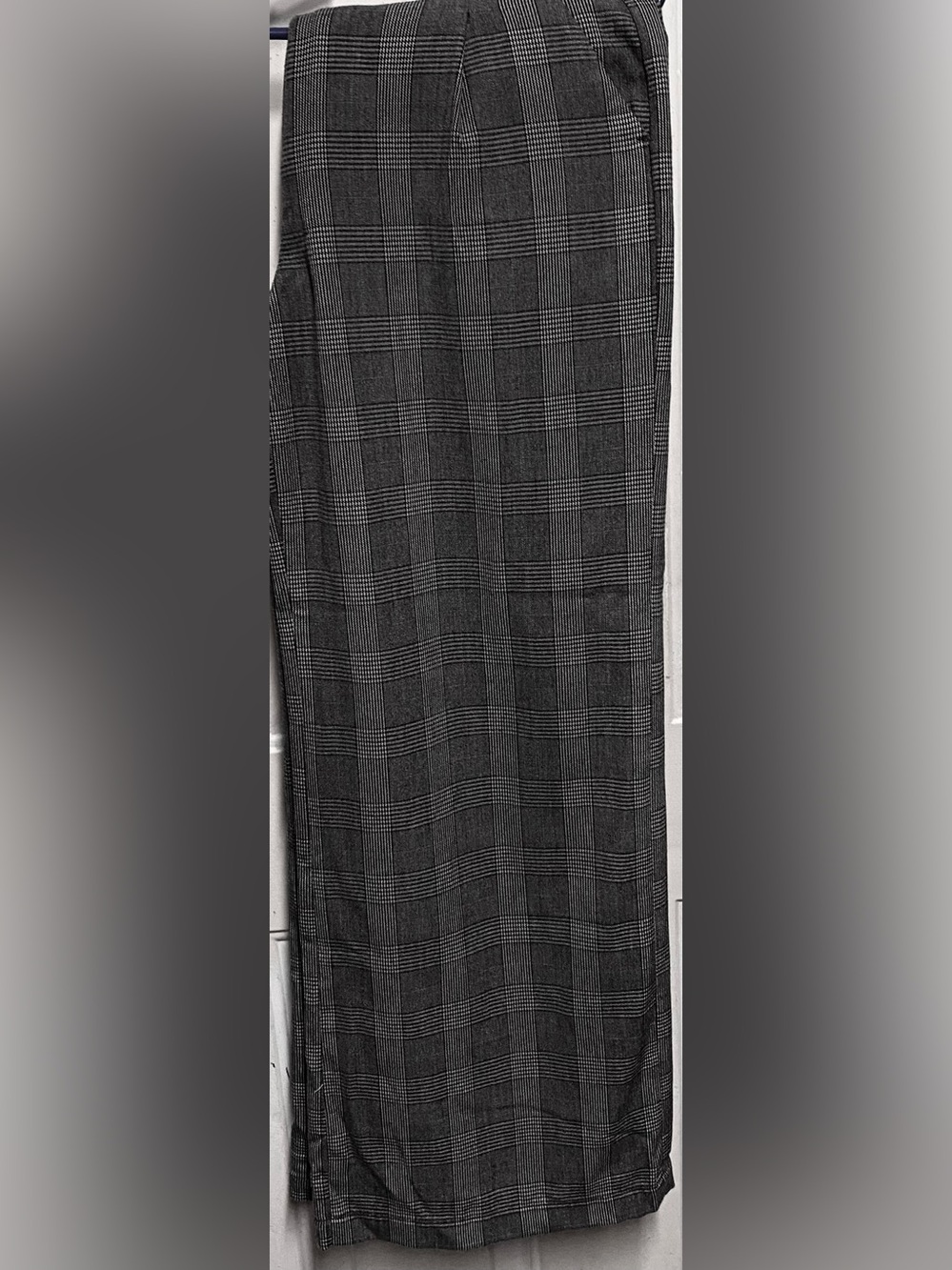 American Eagle Plaid Stretch Pencil Skirt in Gray and Black